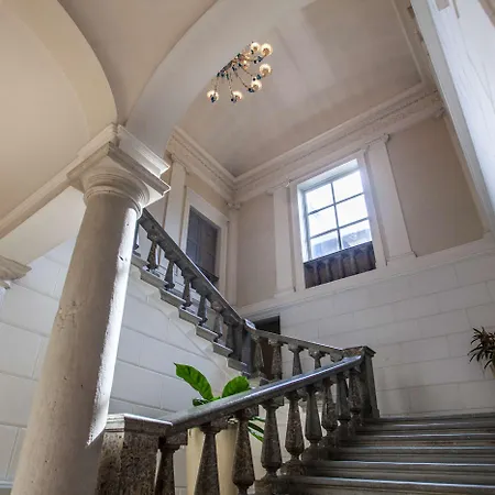 Palazzo Galletti Abbiosi Отель 3*