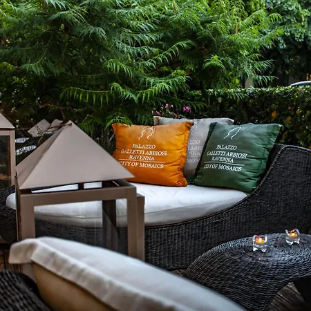 Palazzo Galletti Abbiosi 3*